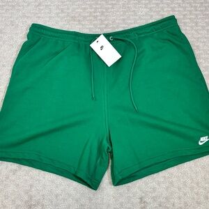 Nike Fleece Shorts Mens XL Green  FN3520 365 pocket drawstring above knee Length